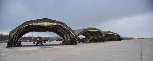 Авиабаза ВВС Литвы в Шяуляе - Sputnik Lietuva