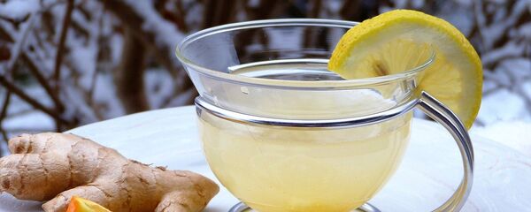 Чай с лимоном и имбирем Чай с лимоном и имбирем - Sputnik Lietuva