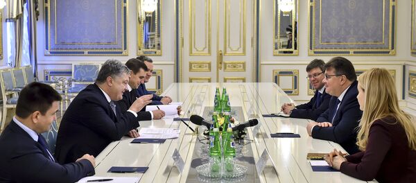 Визит Линаса Линкявичюса на Донбасс Визит Линаса Линкявичюса на Донбасс - Sputnik Литва