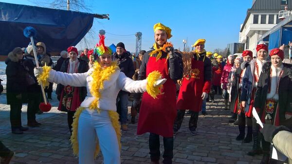 Шествие на Празднике длинной колбасы - Sputnik Литва