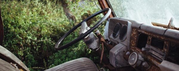 Заброшенный автомобиль - Sputnik Литва