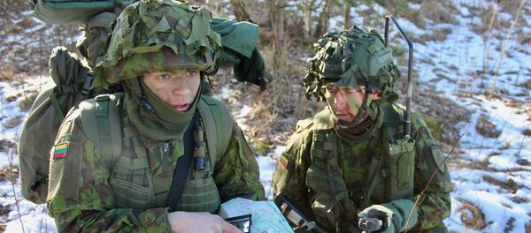 Солдаты армии Литвы на учениях Солдаты армии Литвы на учениях - Sputnik Lietuva