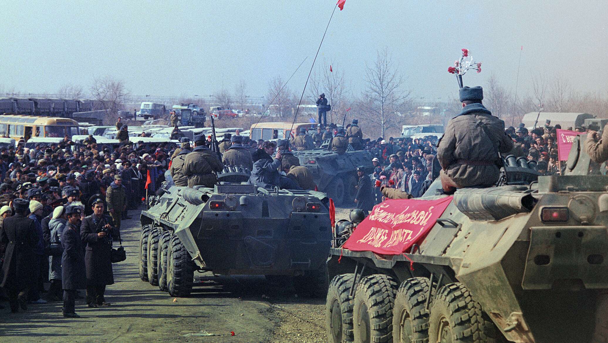 Вывод советских войск из афганистана. Вывод советских войск из Афганистана 1989. Мост дружбы Афганистан 1989. Термез вывод войск из Афганистана.