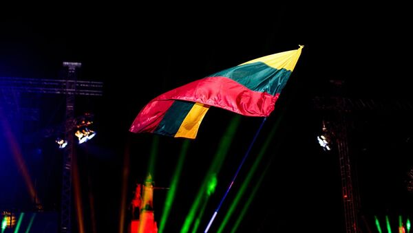 Флаг Литвы на концерте во время праздника День восстановления государственности, архивное фото - Sputnik Литва
