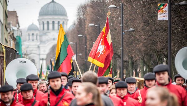 Парад в Каунасе во время праздника День восстановления государственности - Sputnik Литва