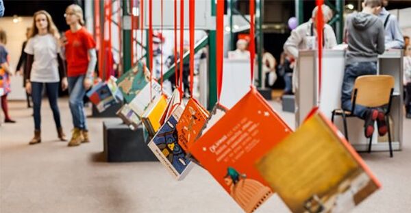 Вильнюсская ярмарка книг Вильнюсская ярмарка книг - Sputnik Литва