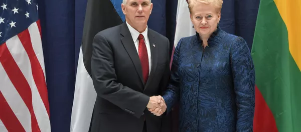 Даля Грибаускайте и Майк Пенс в Мюнхене - Sputnik Lietuva