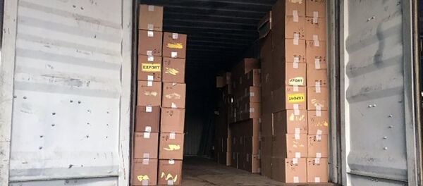 Белорус пытался провезти контрабандные сигареты Белорус пытался провезти контрабандные сигареты - Sputnik Lietuva