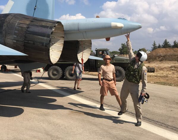 Российская боевая авиагруппа на аэродроме Хмеймим в Сирии - Sputnik Литва