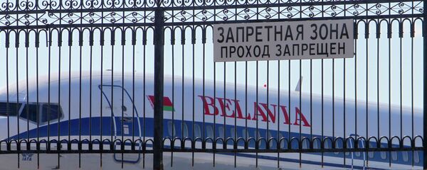Самолет авиакомпании Белавиа в национальном аэропорту Минск Самолет авиакомпании Белавиа в национальном аэропорту Минск - Sputnik Литва