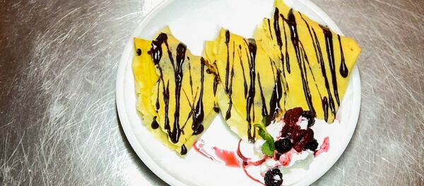 Вкусные рецепты: как приготовить блины с разной начинкой - Sputnik Литва