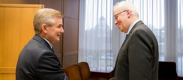 Викторас Пранцкетис и посол Украины Владимир Яценковский - Sputnik Литва