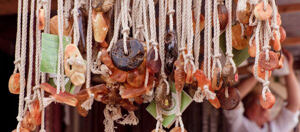 Украшения из глины на ярмарке Казюкаса Украшения из глины на ярмарке Казюкаса - Sputnik Lietuva