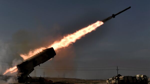 Иракские войска запускают ракету - Sputnik Литва