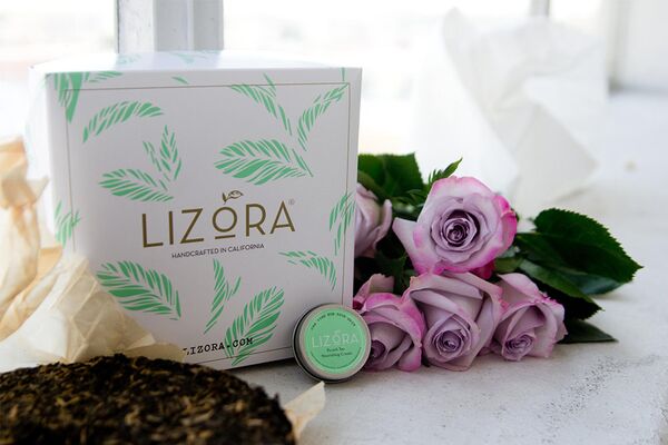 Питательным кремом Lizora - Sputnik Литва