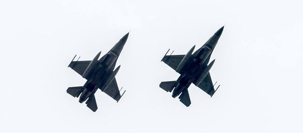 День единства армии и общества - Sputnik Литва