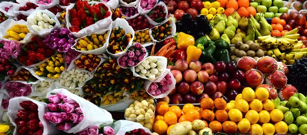 Продажа цветов накануне 8 марта - Sputnik Lietuva