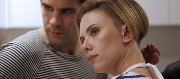 Скарлетт Йоханссон и Ромен Дориак - Sputnik Литва