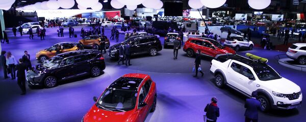 Новый автомобиль Renault Kadjar на Женевском автосалоне Новый автомобиль Renault Kadjar на Женевском автосалоне - Sputnik Lietuva