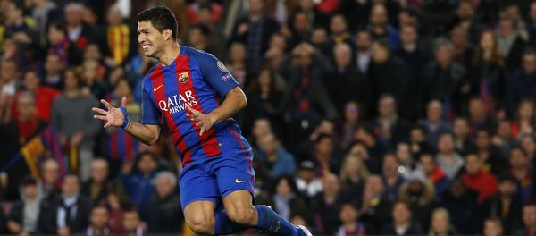 Луис Суарез из футбольной команды Барселона Луис Суарез из футбольной команды Барселона - Sputnik Литва