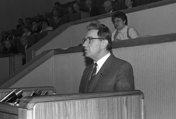 Выступление Юстинаса Марцинкявичюса Выступление Юстинаса Марцинкявичюса - Sputnik Lietuva