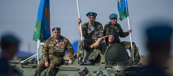 Празднование Дня ВДВ в регионах России - Sputnik Литва
