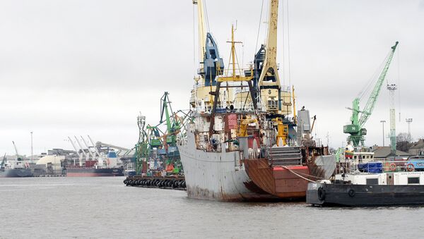 Судно у пирса Клайпедского морского порта - Sputnik Lietuva