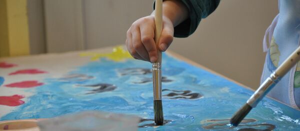 Ребенок рисует - Sputnik Литва