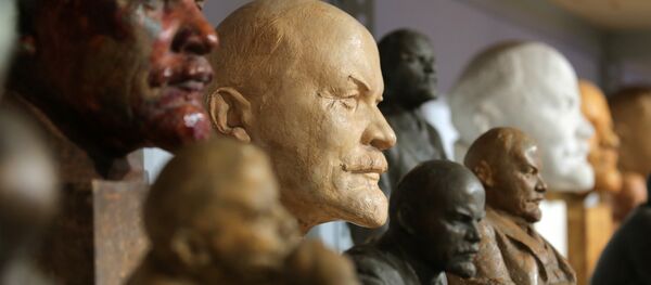 Открытие выставки Миф о любимом вожде - Sputnik Литва