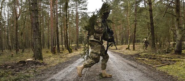 Солдат армии США Солдат армии США - Sputnik Литва