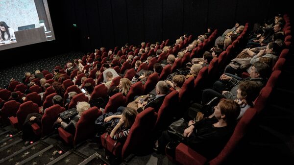 Žmonės kino salėje - Sputnik Lietuva