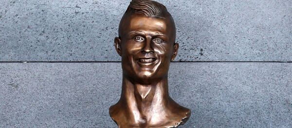 Статуя футболиста Рональдо - Sputnik Lietuva