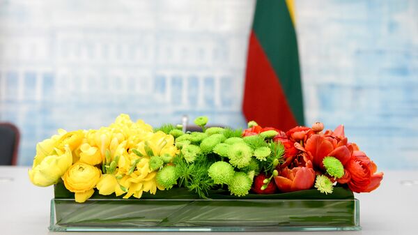 Флаг Литвы из цветов - Sputnik Lietuva