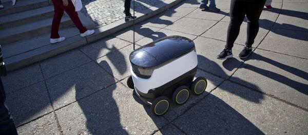 Эстонский робот-доставщик компании Starship Technologies - Sputnik Литва