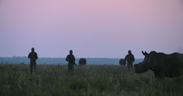 Вооруженная частная охранная группа патрулирует ранчо - Sputnik Литва