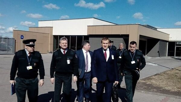 Сотрудники службы МВД, погранслужбы, службы безопасности вильнюсского аэропорта - Sputnik Литва