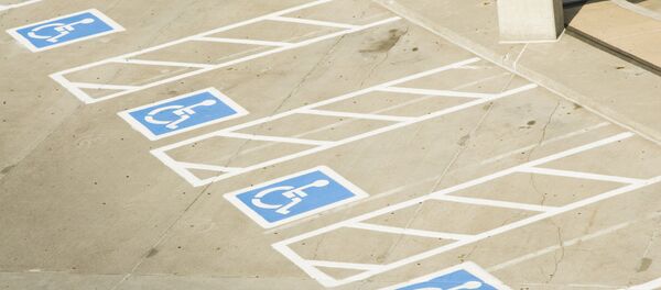 Парковка для инвалидов Парковка для инвалидов - Sputnik Lietuva