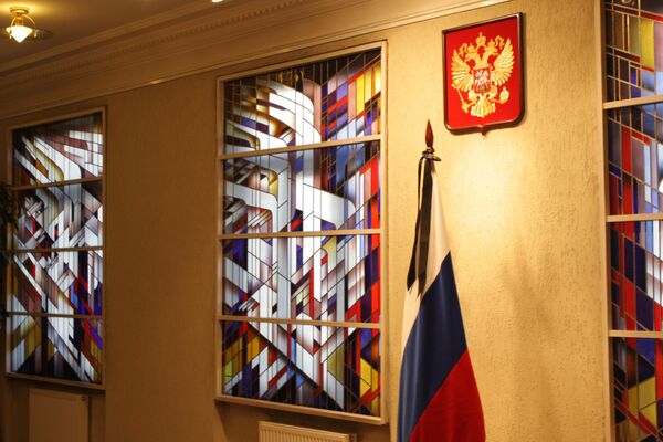 Государственный флаг России с траурной лентой Государственный флаг России с траурной лентой - Sputnik Литва