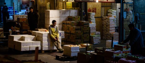 Грузчик в китайском магазине - Sputnik Литва