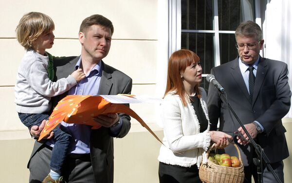 Švietimo ir mokslo ministrė Jurgita Petrauskienė išėjo pasikalbėti su protestuotojais - Sputnik Lietuva