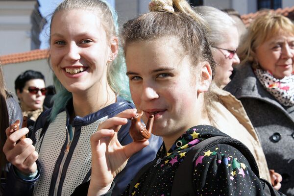 Школьники встретили речь министра свистками Школьники встретили речь министра свистками - Sputnik Lietuva