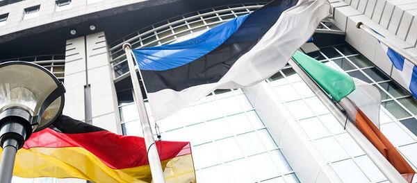 Флаг Эстонии у Европарламента - Sputnik Литва