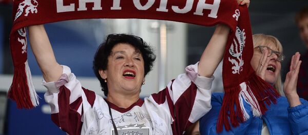 Болельщики Латвии на ЧМ по хоккею Болельщики Латвии на ЧМ по хоккею - Sputnik Литва
