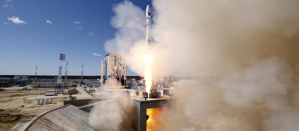 Первый пуск ракеты-носителя с космодрома Восточный Первый пуск ракеты-носителя с космодрома Восточный - Sputnik Литва