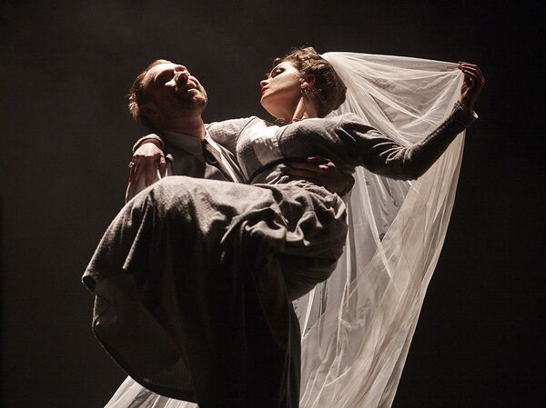 Спектакль Бешеные деньги - Sputnik Литва