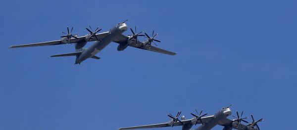 Военный парад в ознаменование 70-летия Победы в Великой Отечественной войне Военный парад в ознаменование 70-летия Победы в Великой Отечественной войне - Sputnik Литва