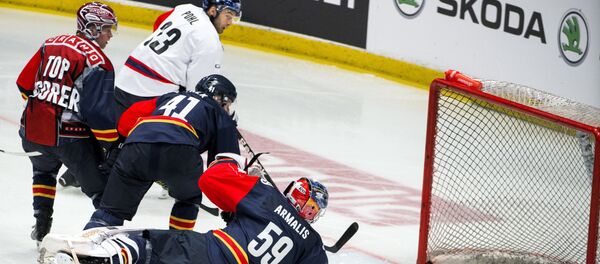 Вратарь Амарилис защищает ворота - Sputnik Литва