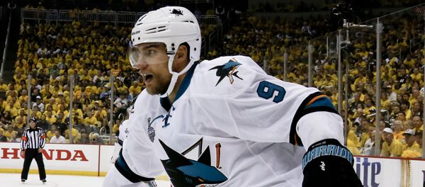 Хоккеист Дайнюс Зубрус Хоккеист Дайнюс Зубрус - Sputnik Литва