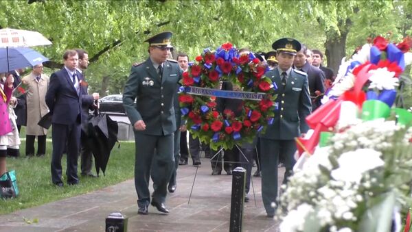 День Эльбы на Арлингтонском кладбище в США - Sputnik Литва