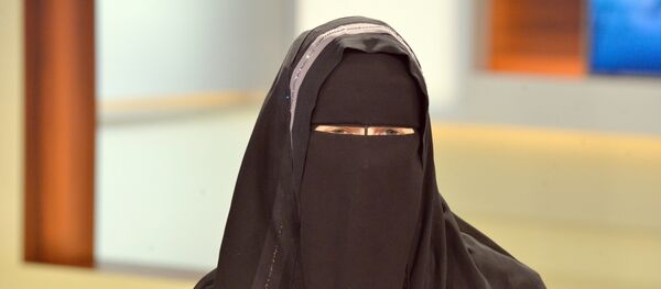 Женщина в никабе Женщина в никабе - Sputnik Lietuva